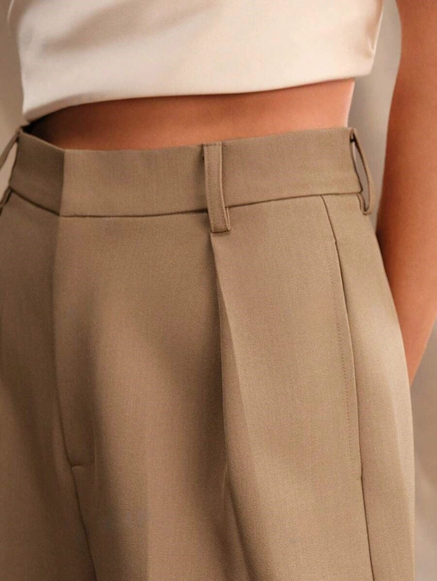 Fließende Stoffhose mit weitem Bein für festliche Anlässe